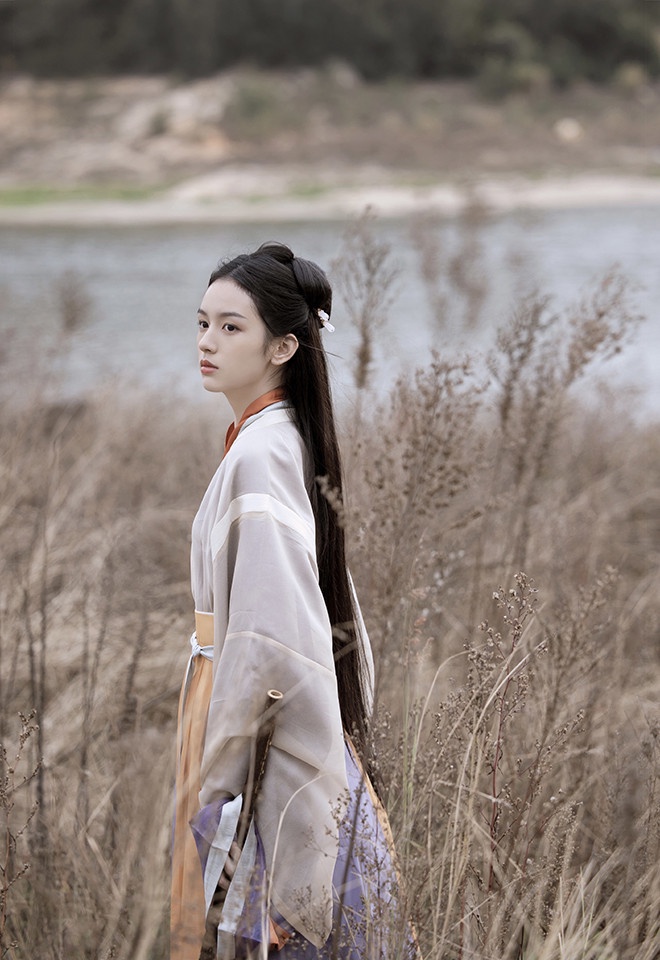 95後最美古裝小花2:周也《山河令》