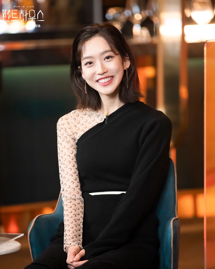 《Penthouse上流戰爭2》爆笑幕後!金永大收劇本先看自己死了沒,「嫂子羅娜&嫂子恩星」碩京選她