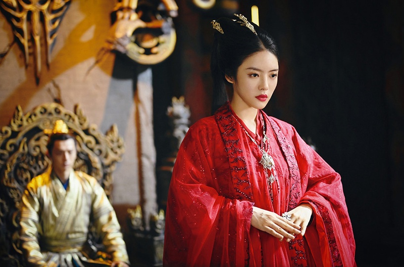2021古裝劇「紅衣美人」8:蔡文靜 飾演《玲瓏》銀妝