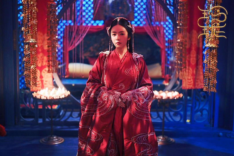 2021古裝劇「紅衣美人」8:蔡文靜 飾演《玲瓏》銀妝