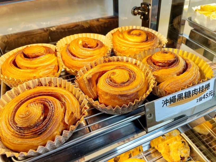 現烤點心現身全家!全家x野上麵包推巧克力麵包、肉桂捲,還有日超商炸物、烤物激推!