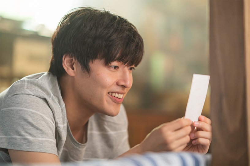 姜河那、千玗嬉主演2021韓國愛情電影《如果雨之後》！（右滑看更多照片>>>）