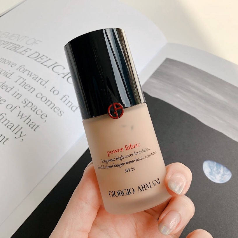 專櫃粉底液推薦10:Giorgio Armani 完美絲絨水慕斯粉底 30ml,NT.2350