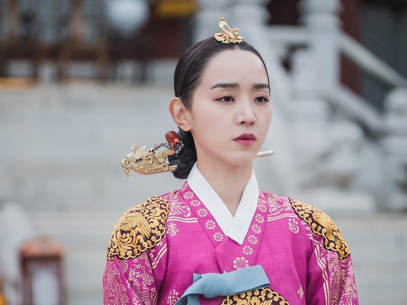 2021韓星古裝/時裝對比!俞利、金裕貞韓服古裝簡直美成仙,金所泫、權娜拉好可惜