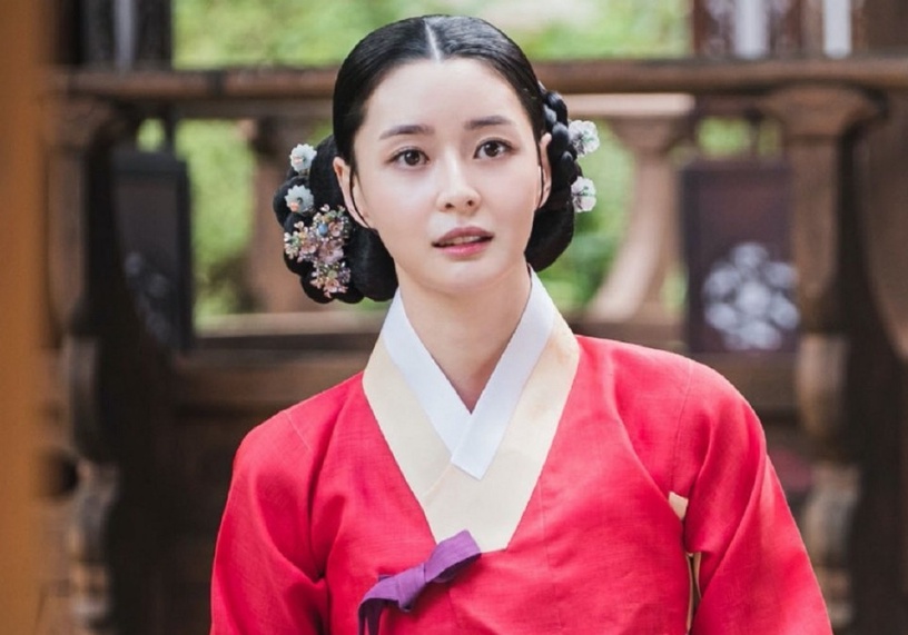 2021韓星古裝/時裝對比!俞利、金裕貞韓服古裝簡直美成仙,金所泫、權娜拉好可惜