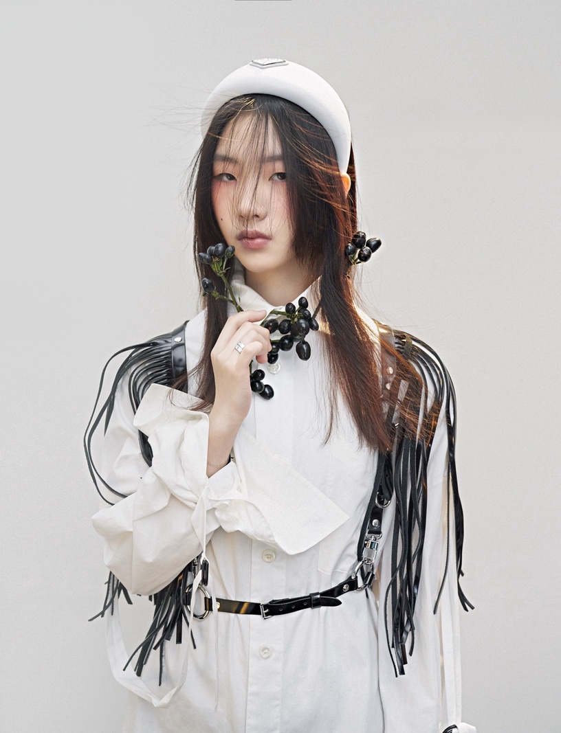 【大美人五月封面】專訪Elly許曦文,「高級厭世顏的背後,是讓人姨母笑的反差萌」