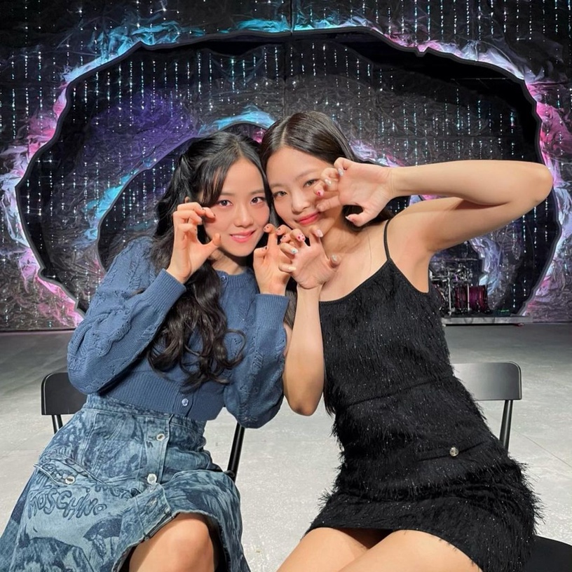 明星美甲特蒐!朴信惠、太妍美甲清爽可愛,表藝珍款顯白、Jennie是繽粉美甲圖鑑