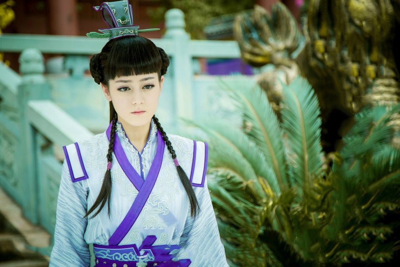 迪麗熱巴「毀顏值」的奇葩古裝造型3:《古劍奇譚》西瓜頭瀏海