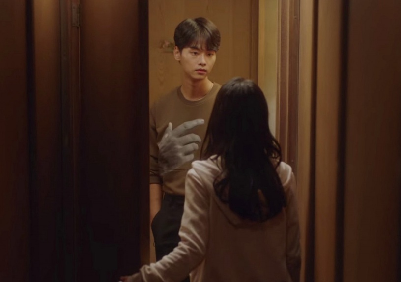 Netflix韓劇《我的上流世界》滿滿爆點!家教變小三、少爺戀上女傭,竟還隱藏百合戀