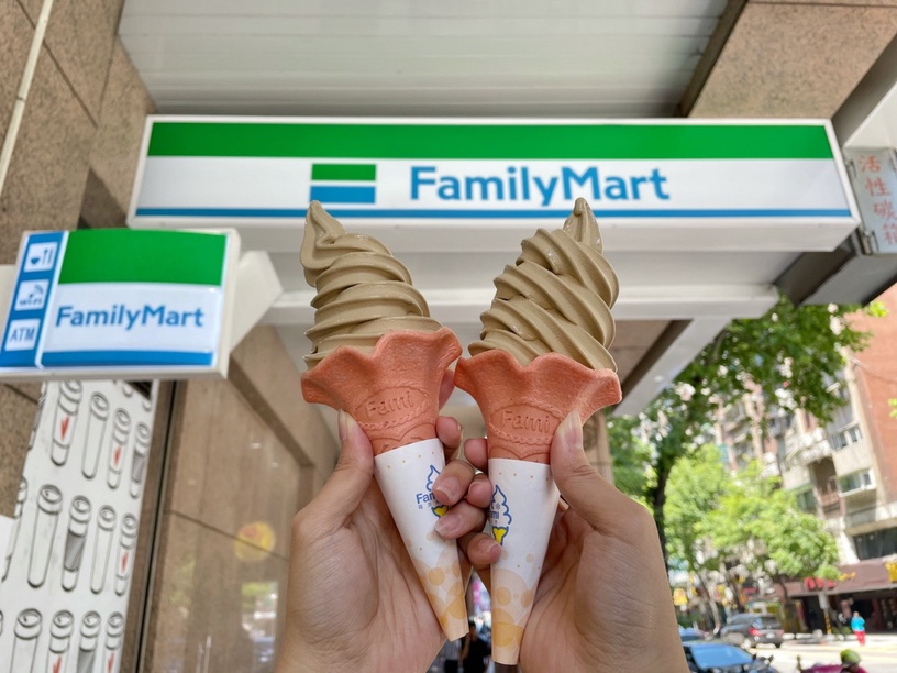 超商、全聯「2021冰淇淋新品」集合!7-11「彈珠汽水聖代」、全聯「珍煮丹甜筒」新上市