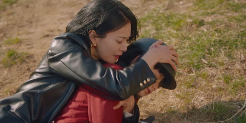 Netflix韓劇《我的上流世界》狗血不輸《上流戰爭》!樓梯間大膽偷情,家教才是正宮?
