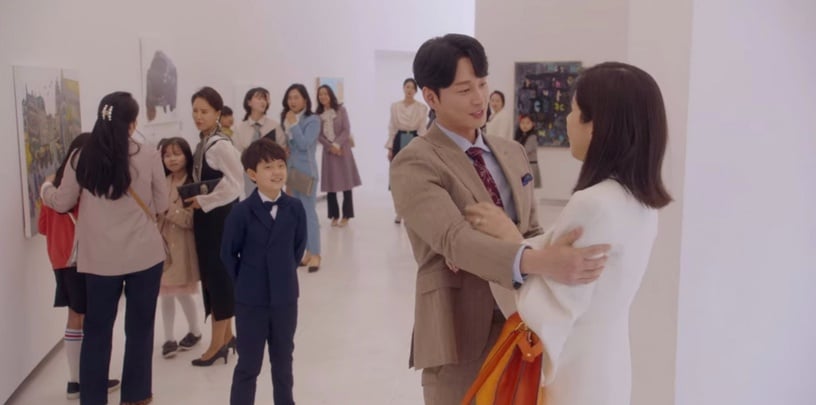Netflix韓劇《我的上流世界》狗血不輸《上流戰爭》!樓梯間大膽偷情,家教才是正宮?