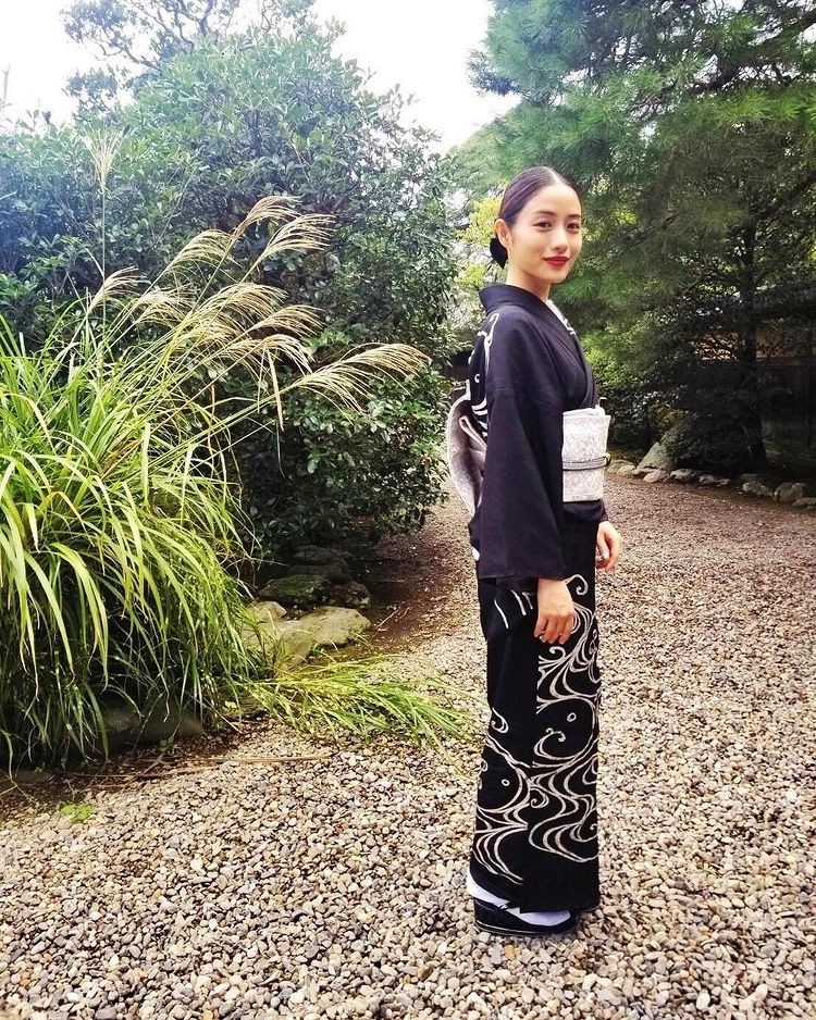 新垣結衣結婚網憂「日股市場崩壞」!下任國民老婆是誰?小松菜奈被提名,呼聲最高是她