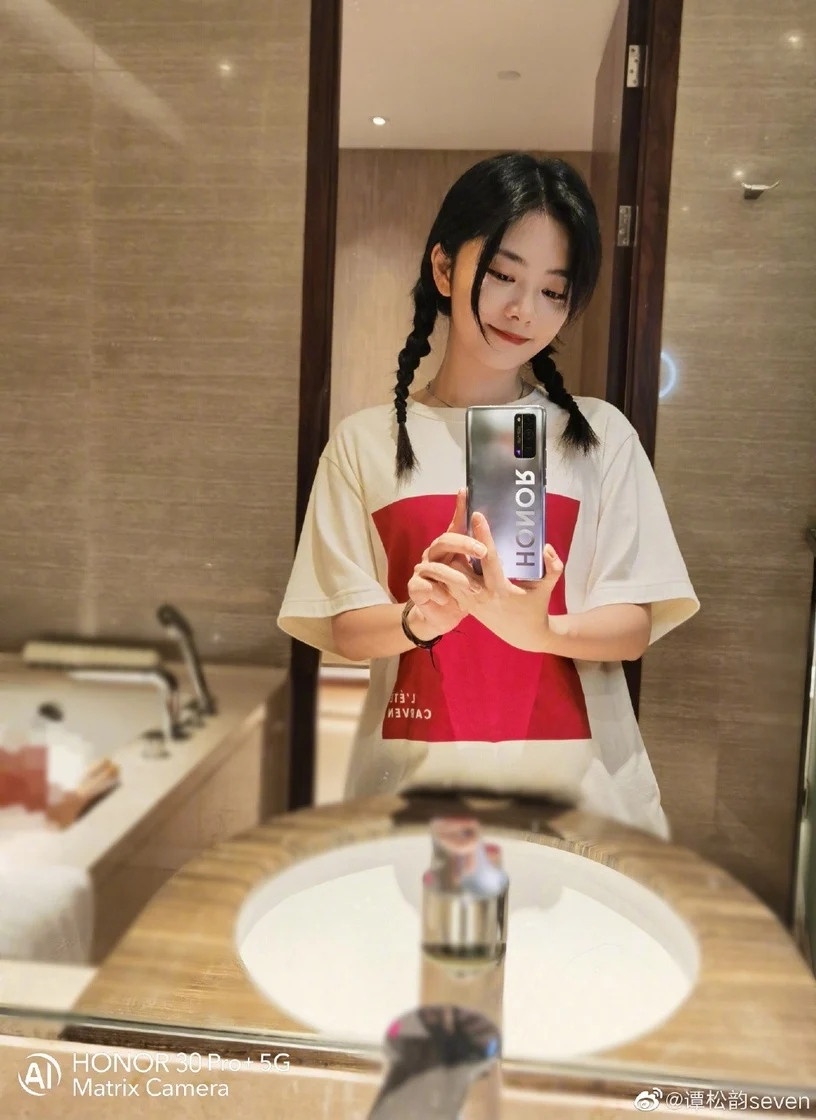 朴寶英IG開通了!出道15年依然少女童顏,盤點30+童顏女星保養秘訣、她快40比大學生嫩