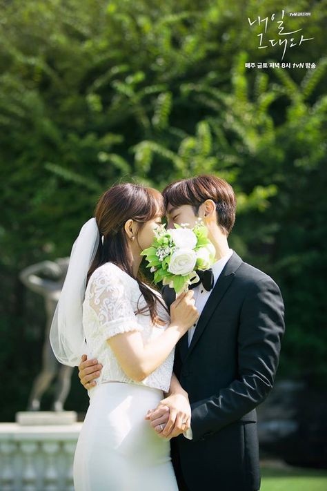 李帝勳合作演員1:《明天和你》搭檔申敏兒 婚紗照5年後竟又爆紅!
