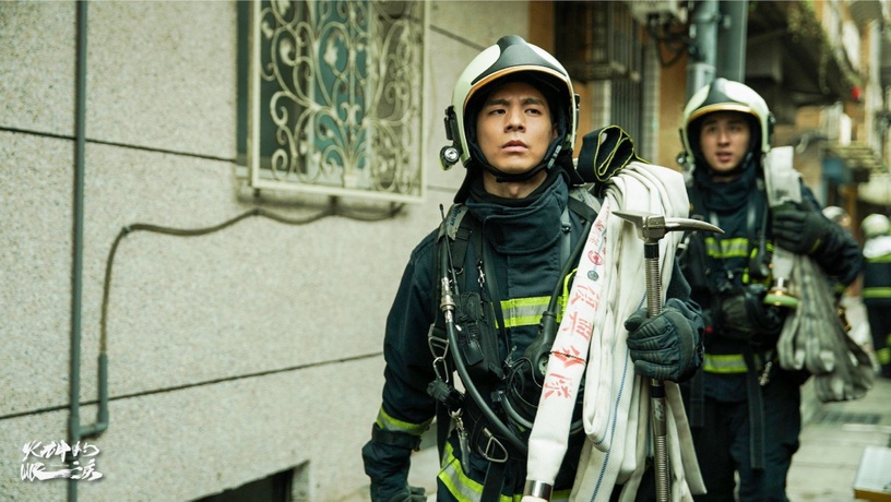 Netflix《火神的眼淚》結局幕後辛苦談!背20kg是日常,陳庭妮為戲考救護執照,聽到這話超催淚