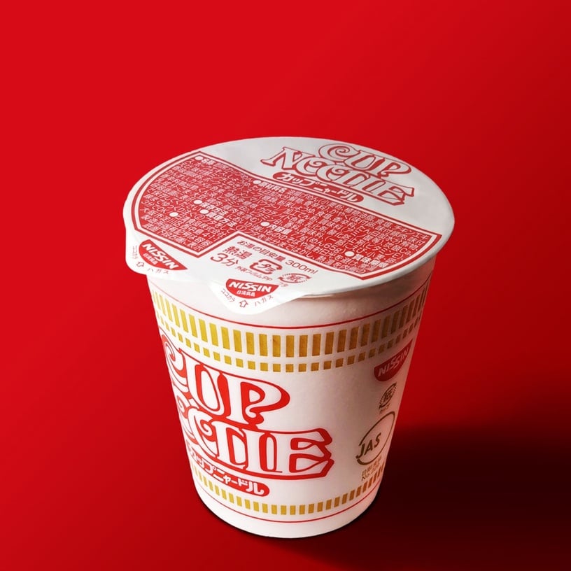 日清泡麵50週年「貓咪新包裝」登場!貓咪耳朵、流口水表情太可愛,貓奴們必收藏~