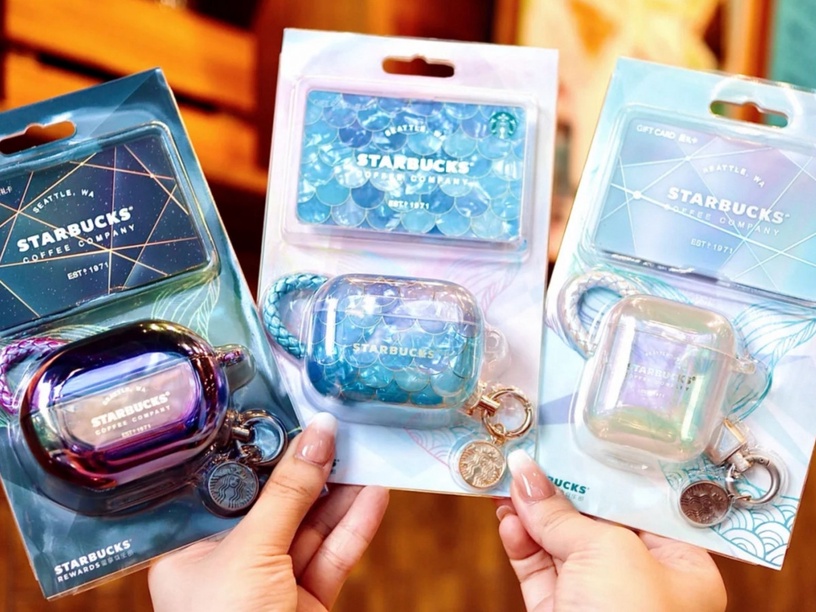 星巴克「幻彩Airpods耳機殼」登場!夢幻藍魚鱗、虹光Airpods仙度破表,星巴克迷必收!