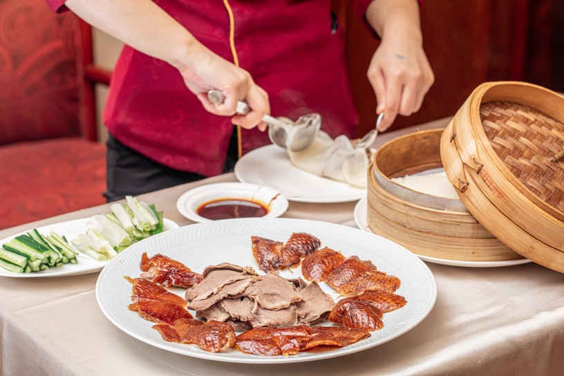 烤鴨控開吃!飯店外帶烤鴨統整,米其林三星片皮鴨、烤鴨五吃免3000,美味烤鴨在家吃!