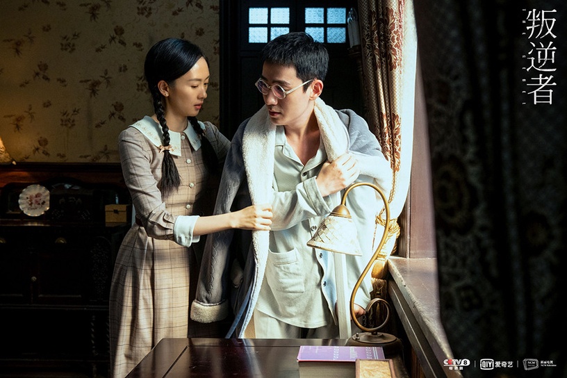 近期陸劇熱度榜TOP 1:朱一龍、童瑤《叛逆者》