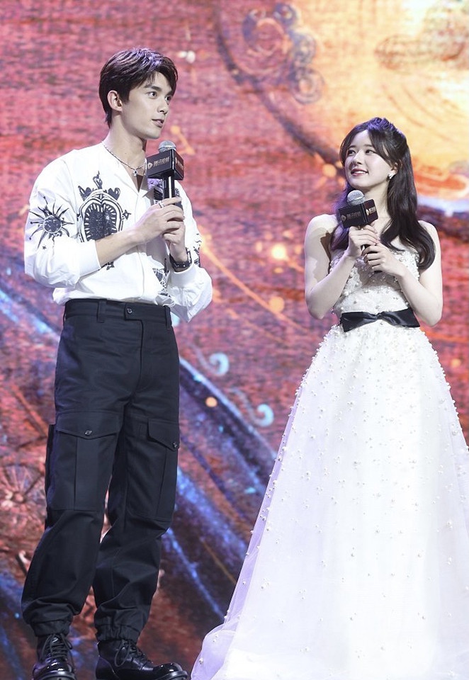 陸劇演員CP大亂燉2:吳磊&趙露思《星漢燦爛》