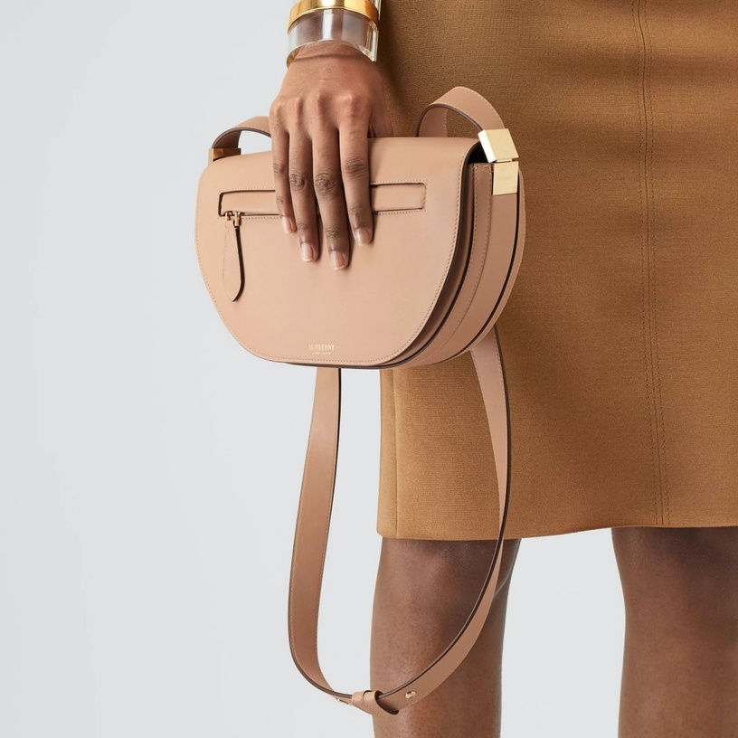 2021絕美「燕麥奶色」精品包推薦!GUCCI馬銜扣太美,CELINE、BURBERRY半月包更是搶翻