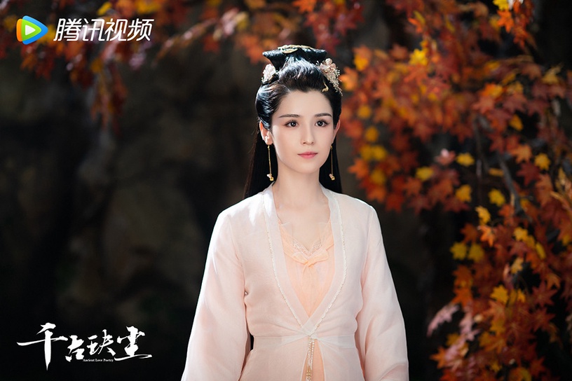 古裝劇《千古玦塵》古裝女神5:哈妮克孜 飾演 鳳焰
