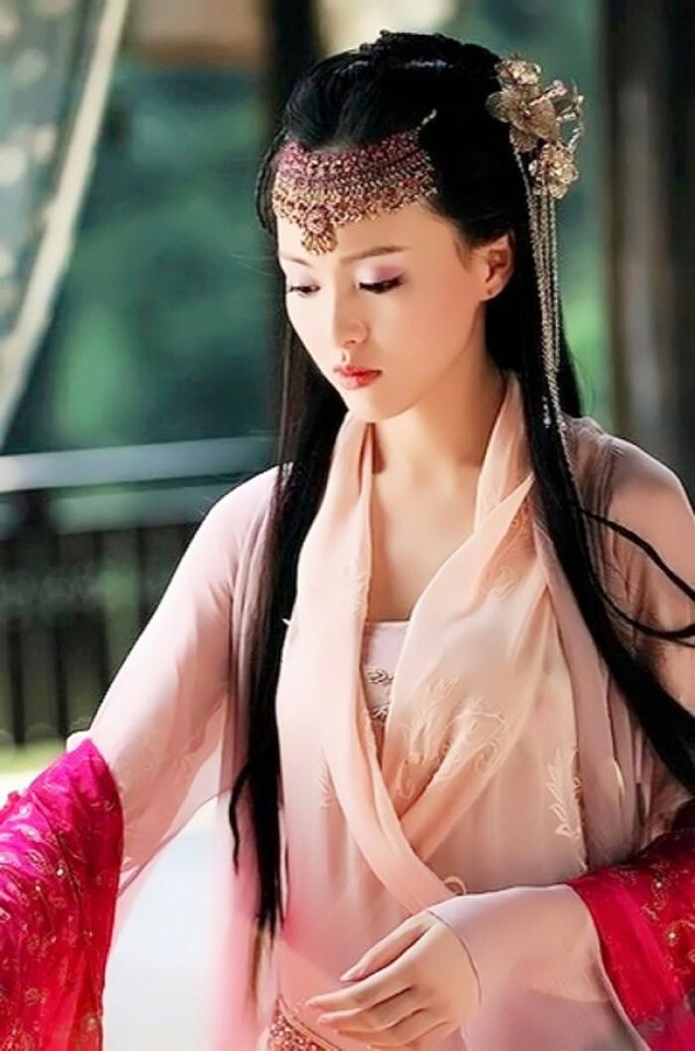 網評最愛的古裝仙俠劇女主TOP 10:唐嫣 飾演《仙劍奇俠傳三》紫萱