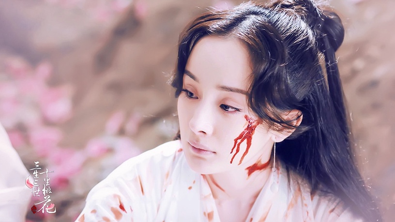 網評最愛的古裝仙俠劇女主TOP 1:楊冪 飾演《三生三世十里桃花》白淺