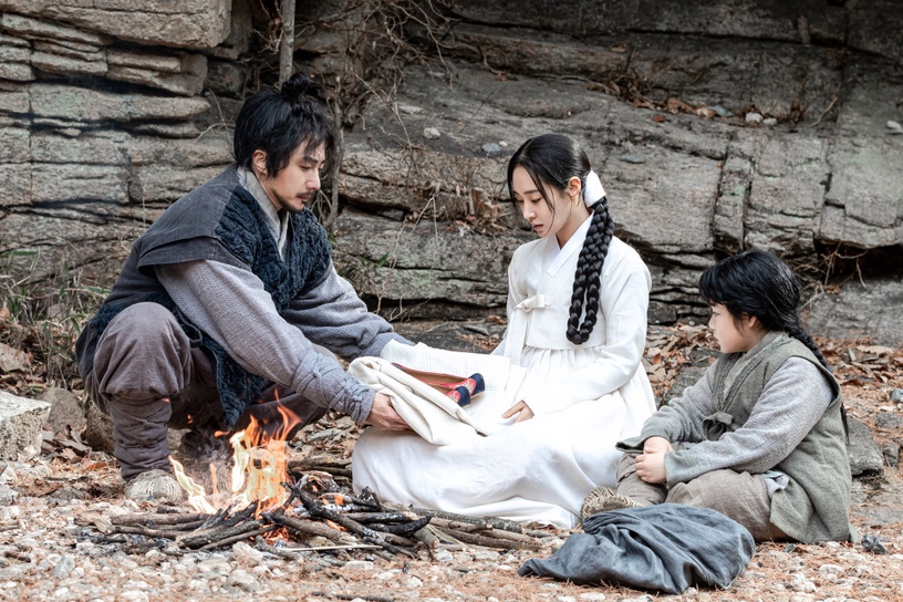 韓網推爆的小眾韓劇!《不瘋不狂不愛你》登韓國Netflix冠軍,這部收視高到韓網嚇一跳