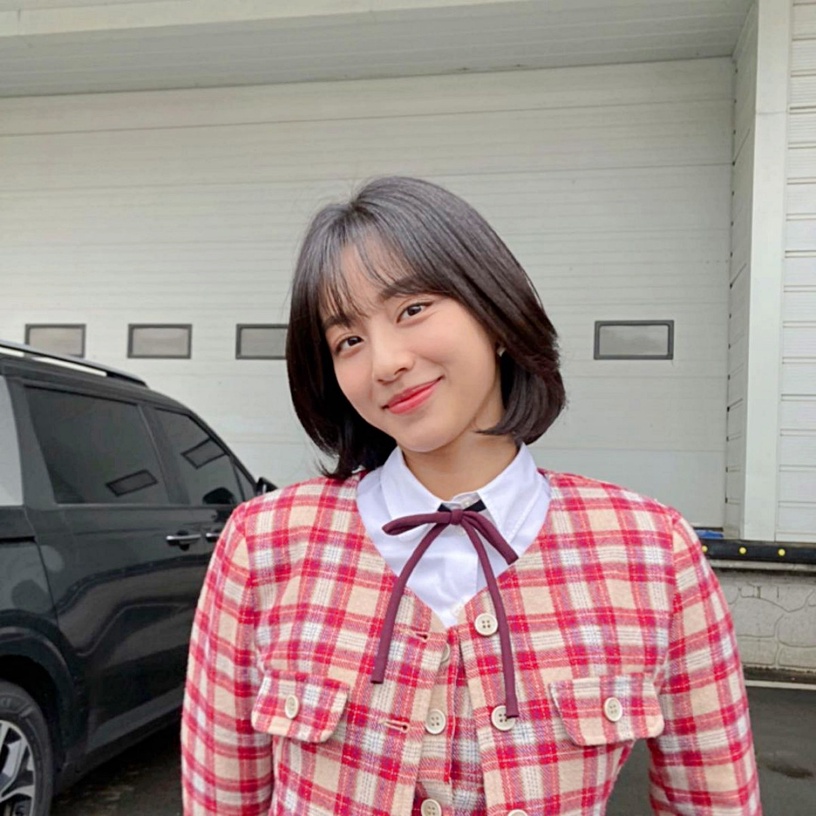 2021韓國中長髮、中短髮範本!韓素希、姜旻兒中短髮討論高,超美化妝師蓬鬆中短髮爆紅