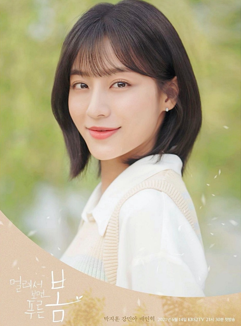 2021韓國中長髮、中短髮範本!韓素希、姜旻兒中短髮討論高,超美化妝師蓬鬆中短髮爆紅