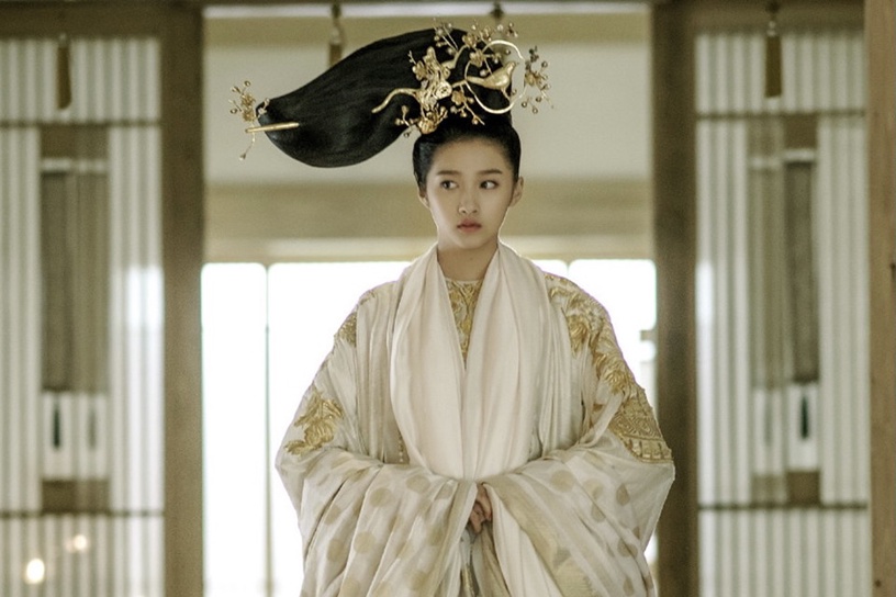古裝被嫌醜的陸劇女星4:關曉彤《鳳囚凰》