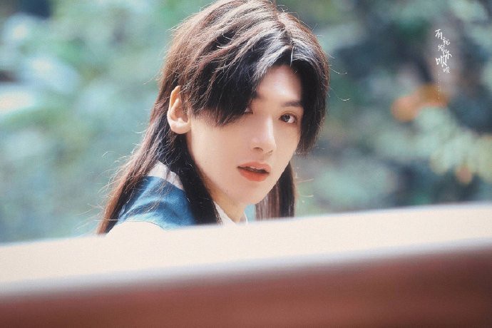 偶像男團的古裝造型6:翟瀟聞《天官賜福》
