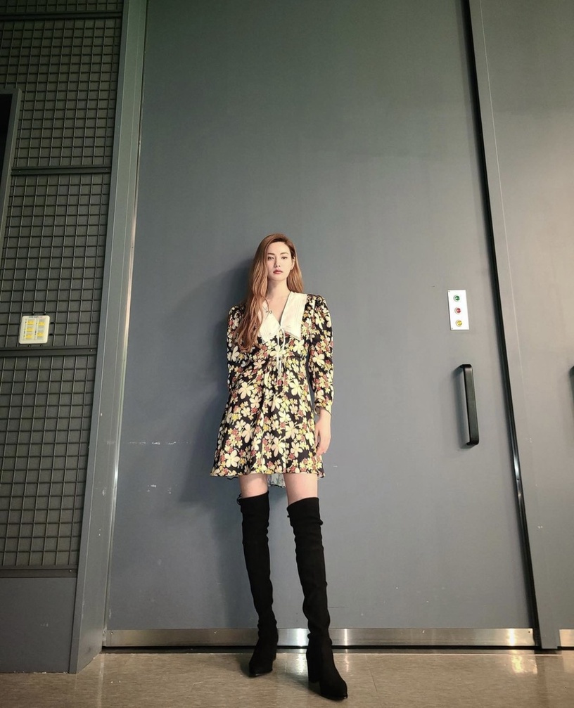 盤點8組撞衫的韓國女星!韓素希撞衫NANA沒輸,金素妍&宋慧喬穿同款黑裙不同氣質