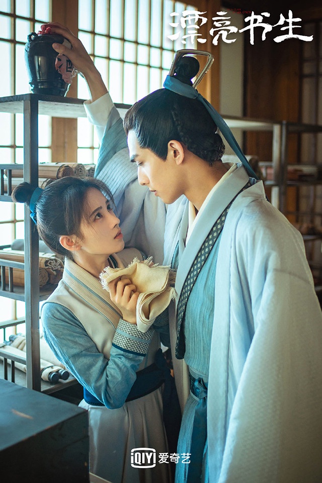 「讓人一秒笑暈的超土」陸劇新劇名6:《雲上學堂》改名《漂亮書生》