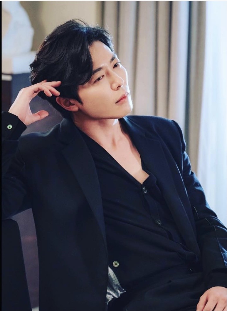 漫改劇《鯨魚星》將開拍!網推這5位演員出演,IU、金泰梨被提名,男主徐康俊眾望所歸