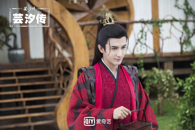 當《你微笑時很美》演員集體穿古裝3:米熱 飾演 明神
