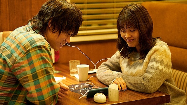 菅田將暉、有村架純《花束般的戀愛》微解封上映!蟬聯日本票房冠軍,純愛虐戀日網推爆