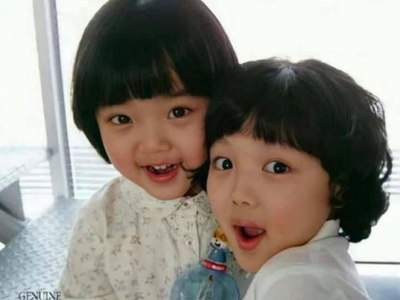 韓網熱議「童星出身演員們」的幼時合照!金裕貞是人氣王,呂珍九竟然和她拍過廣告!