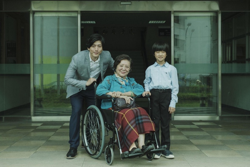 NETFLIX八月推薦片單!《當男人戀愛時》強檔上線,韓劇《海岸村恰恰恰》浪漫開播