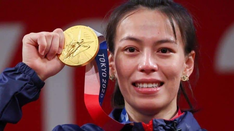 「舉重女神」郭婞淳同款CHANEL雙C耳環