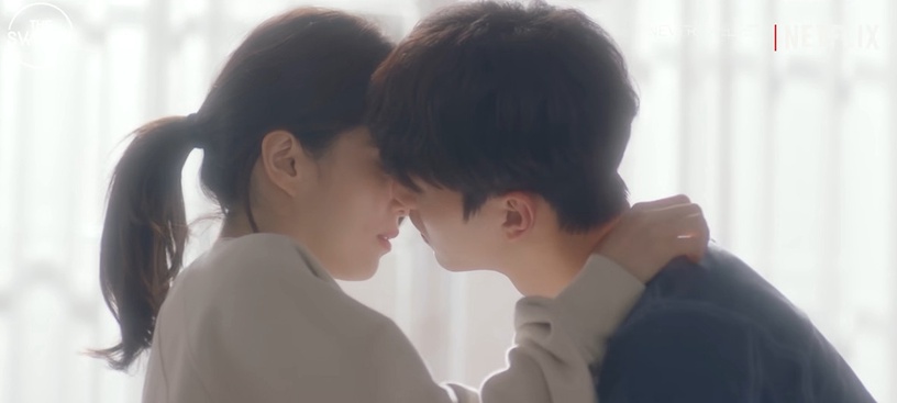 Netflix韓劇YT播放量Top10!《愛的迫降》玄彬孫藝珍吻戲第四,《無法抗拒的他》宋江&韓素希床戲竟破2500萬播放