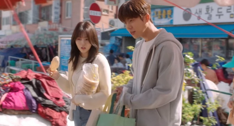 Netflix《無法抗拒的他》宋江人氣輸男二?度赫5貼心細節,逛街全程寵溺&見情敵這動作有玄機?