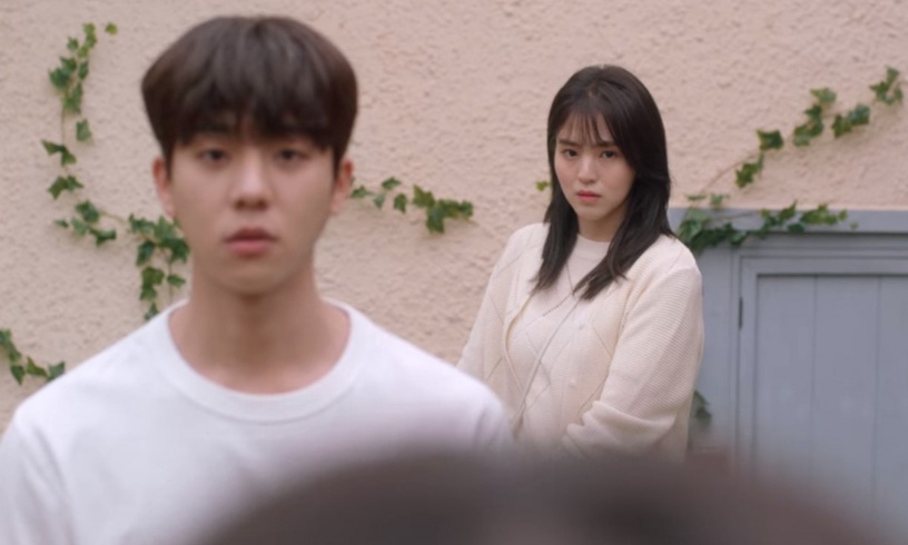 Netflix《無法抗拒的他》宋江人氣輸男二?度赫5貼心細節,逛街全程寵溺&見情敵這動作有玄機?