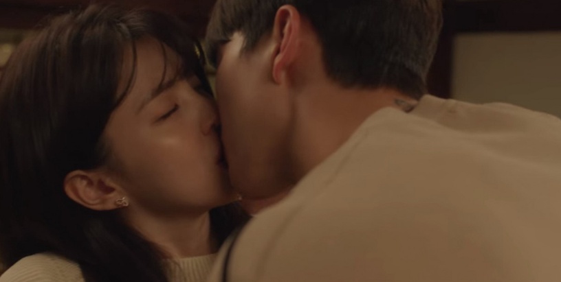 Netflix《無法抗拒的他》宋江追妻火葬場!見娜比被追走他醋了,「今晚最想吻你」桌上忘情擁吻
