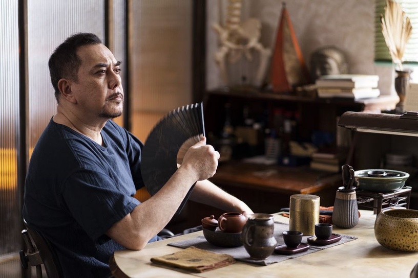 公視療癒系台劇《四樓的天堂》5大看點!影帝黃秋生首度化身推拿師,10月暖心開播