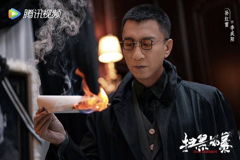 八月定檔陸劇6:孫紅雷、張藝興《掃黑風暴》預計8/31上檔