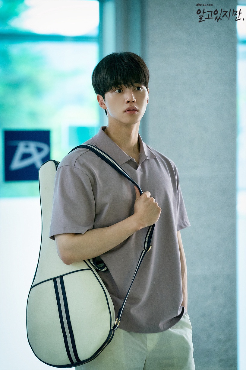Netflix《無法抗拒的他》主演戲外反差!宋江蠢萌、小率走秀氣場炸裂,她爭議超大還差點被關?