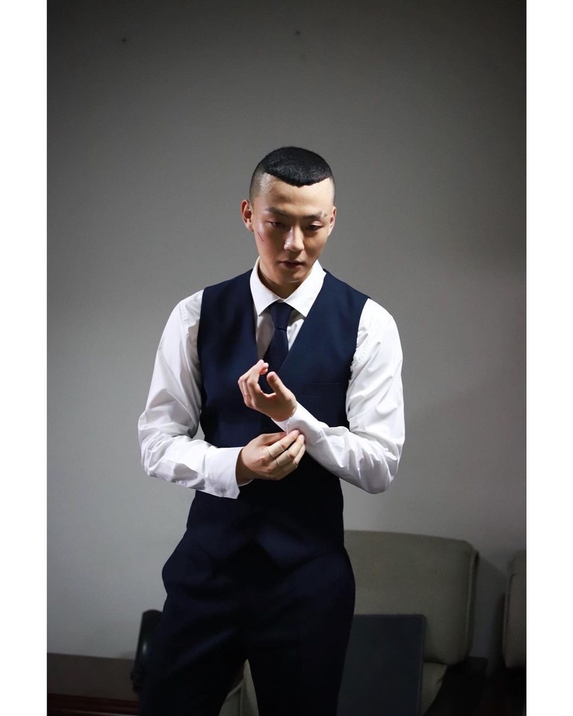 Netflix《無法抗拒的他》主演戲外反差!宋江蠢萌、小率走秀氣場炸裂,她爭議超大還差點被關?